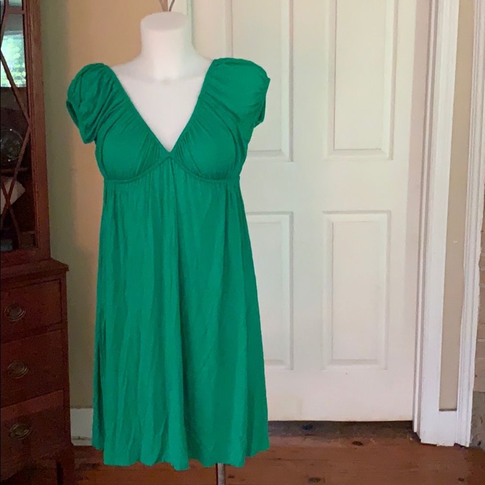 Women’s M green jersey dress